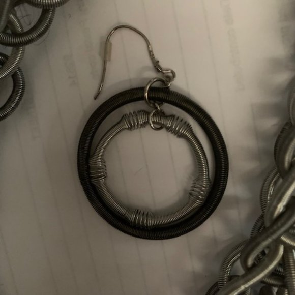 Unique 2-Tone gray piano wire stretch art necklace and earrings: modern, clean - Picture 6 of 6